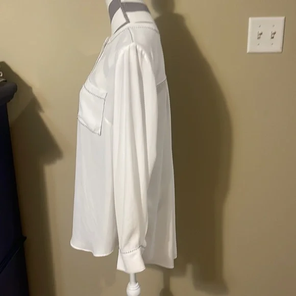 Lane Bryant White Blouse Size 14/16 - Picture 3 of 9